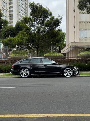 AUDI RS6 4.0 AVANT V8 32V BI-TURBO GASOLINA 4P TIPTRONIC